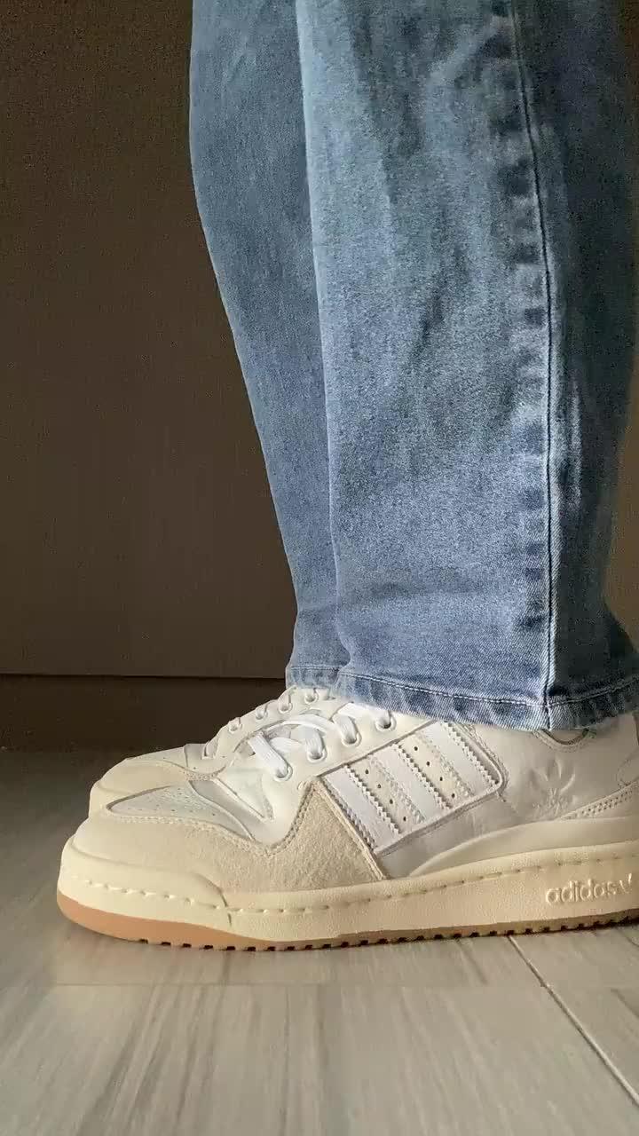 #今天拍双鞋 Adidas的Forum系